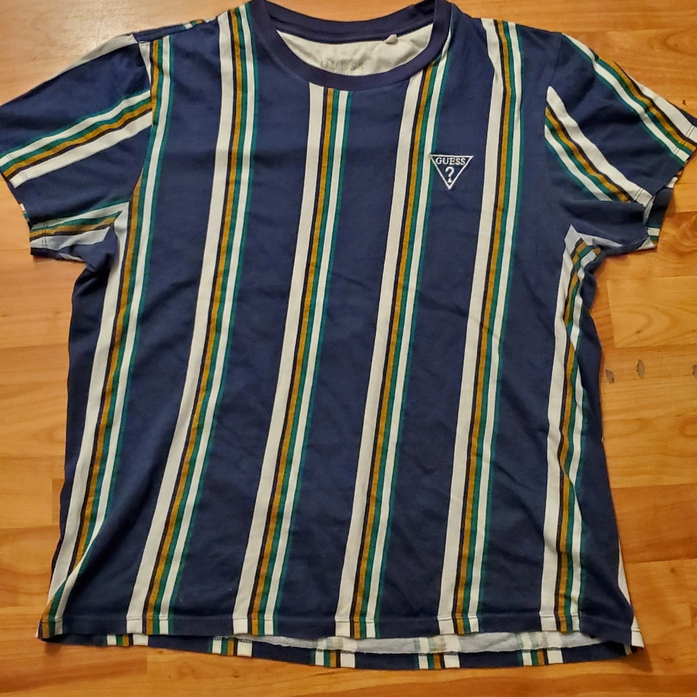 Guess T-shirt